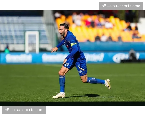 战报:特鲁瓦0-1负于梅斯,提前两轮降入法乙联赛